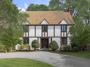 31 Edmunds Rd, Wellesley, MA 02481