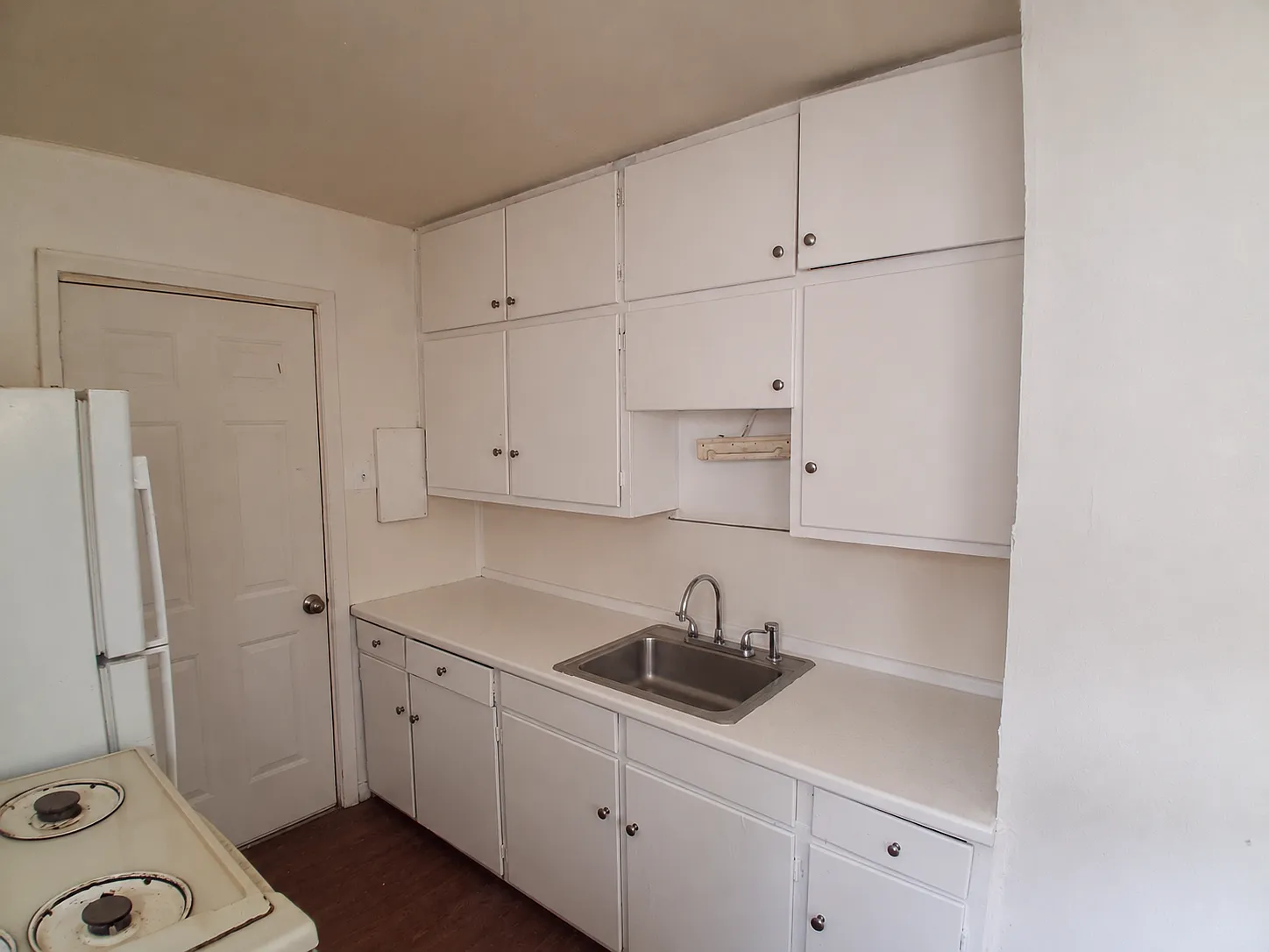 2 bed, 800 sqft, $1,200 — Photo 2