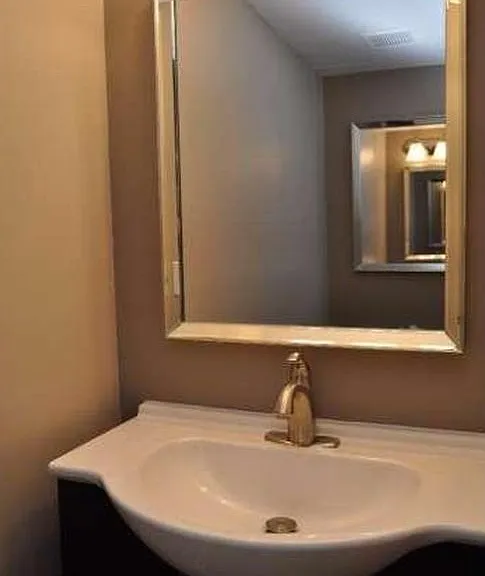 3219 Crystal Ct — Photo 9