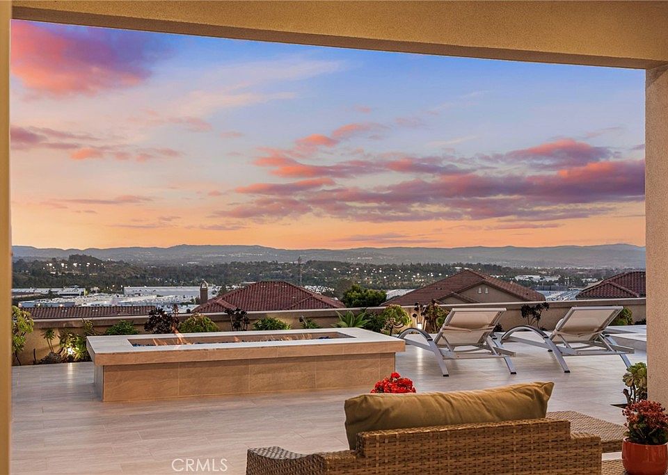1132 Summit Oak Dr, Lake Forest, CA 92679 listing photo