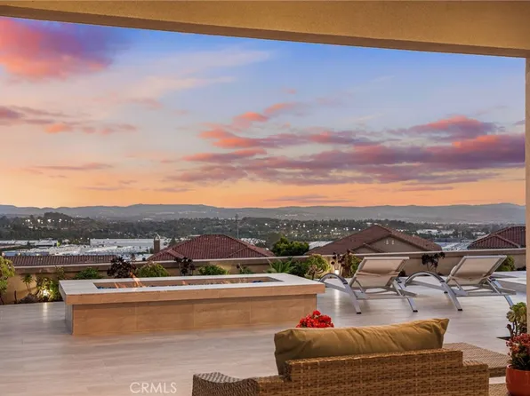 1132 Summit Oak Dr, Lake Forest, CA 92679