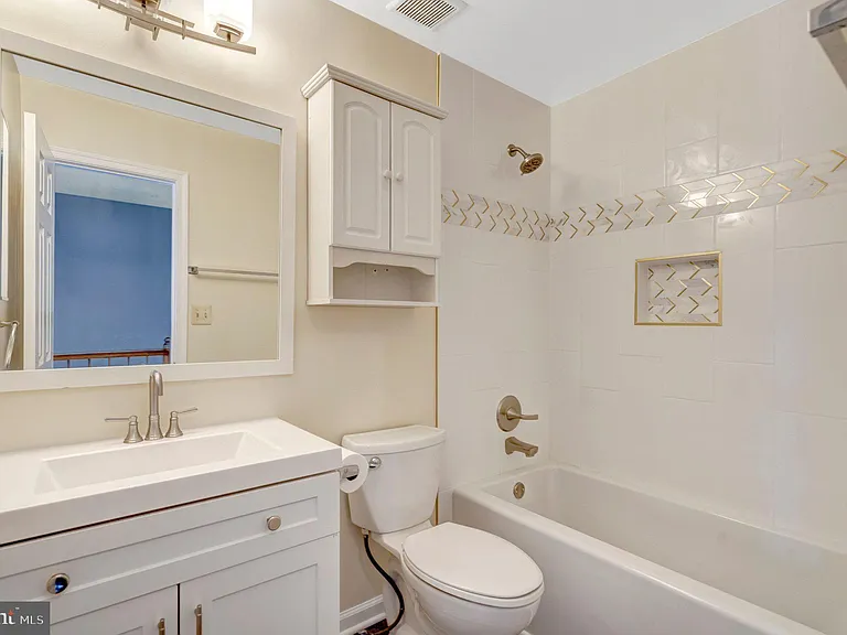 14716 Grobie Pond Ln — Photo 20