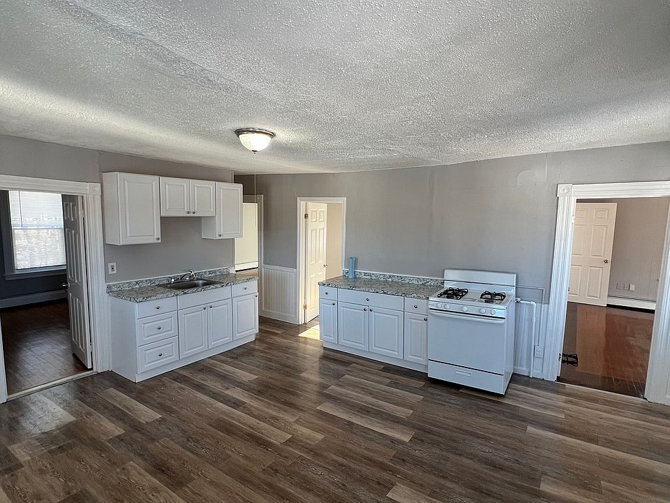 1st image of 274 Beech St #3