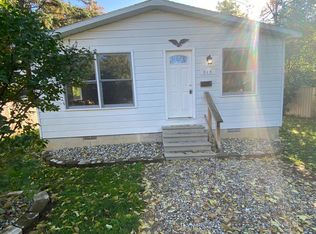 215 S Woodworth St, Corunna, MI