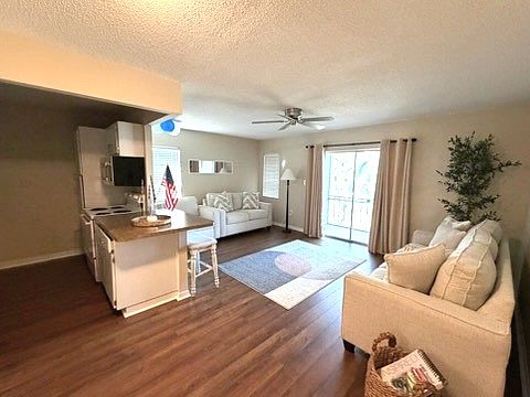 3rd image of 245 S McMullen Booth Rd APT 18