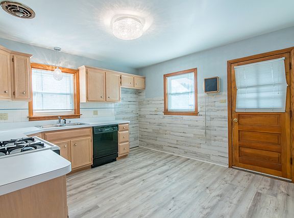 4th image of 3546 W Columbus Ave