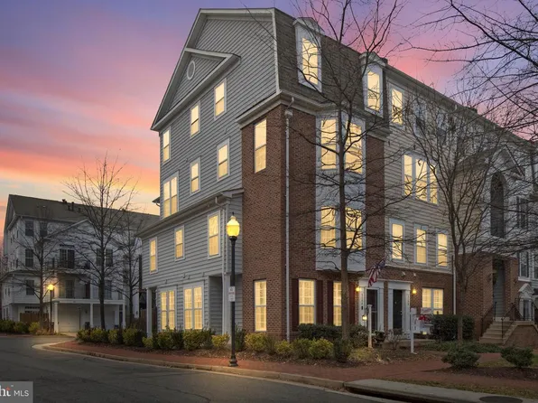 5104 English Trl, Alexandria, VA 22304