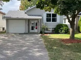 1210 Huntington Cir #1A, Peterborough, ON K9K2B5