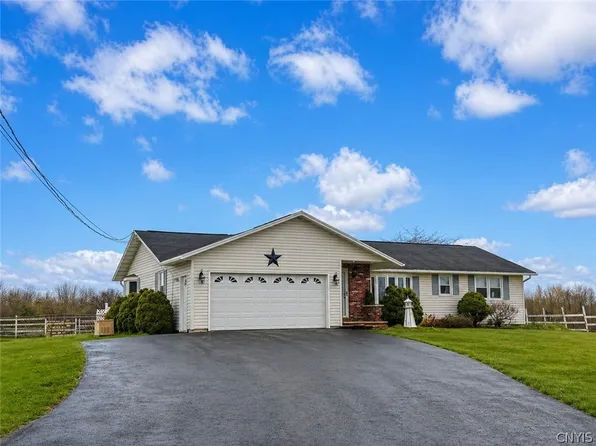 10275 Caughdenoy Rd, Brewerton, NY 13029