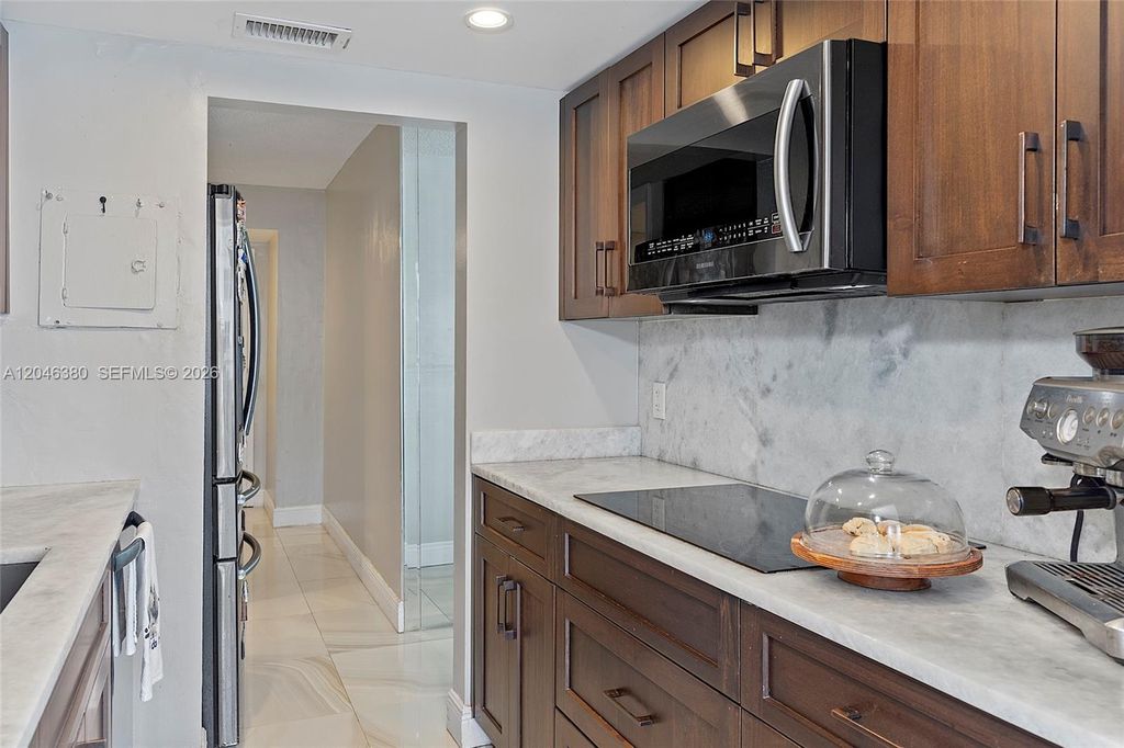 111 Briny Ave #Penthouse 11, photo 8