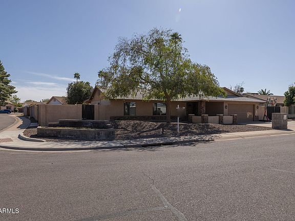 3rd image of 2901 W STRAFORD Drive