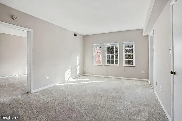 1742 N Rhodes St #5-306 — Photo 5