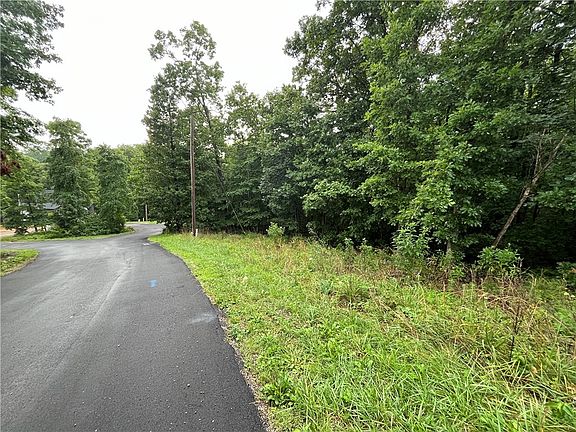 3rd image of 28 N Moors Ln #28