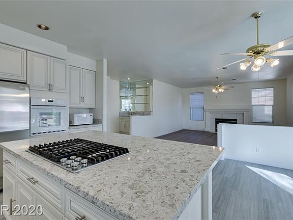 5th image of 3898 Windansea St