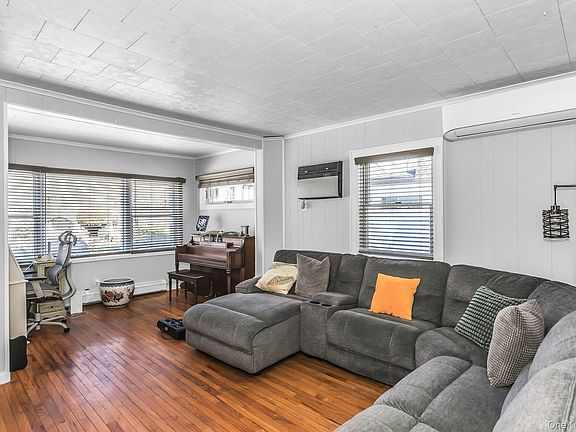 5th image of 414 E Olive Street