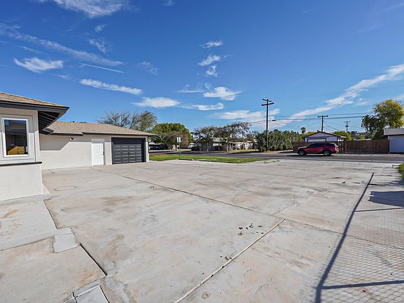 3rd image of 1704 S Dora Ave
