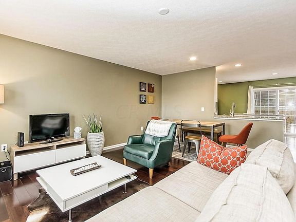 3rd image of 5156 Twin Falls Dr