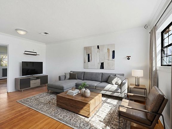 3rd image of 2110 7th St