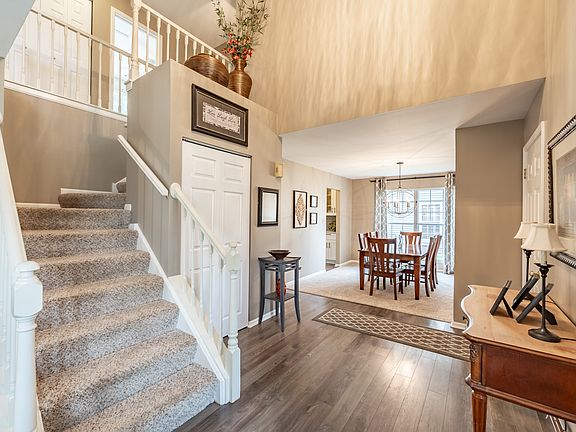 4th image of 254 Mayfair Ln
