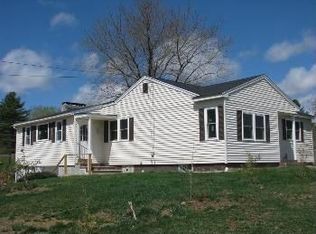 27 Leavitt Rd, Pittsfield, NH 03263