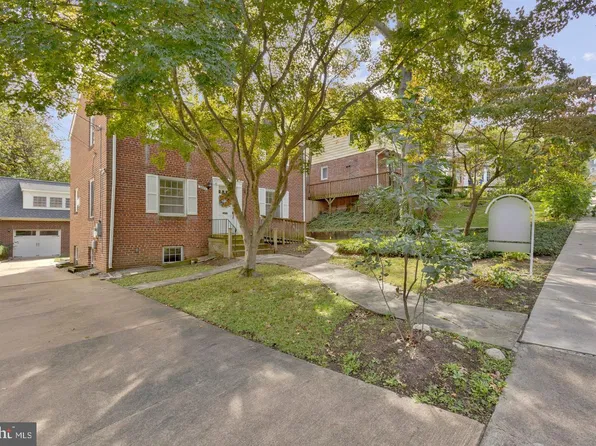 2431 N Utah St, Arlington, VA 22207