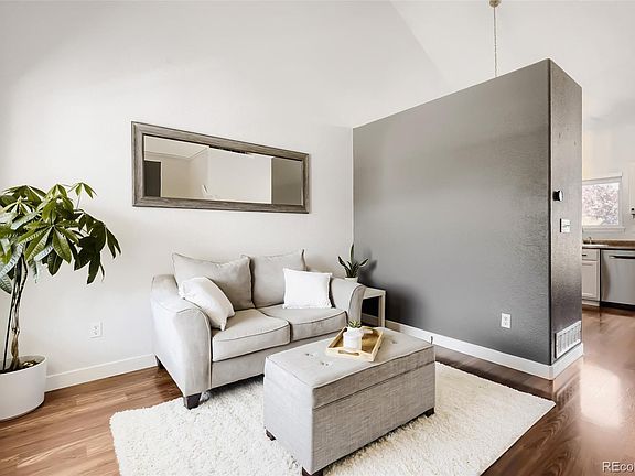 3rd image of 4809 Collinsville Place
