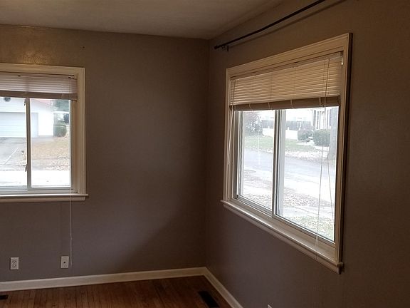 5th image of 1330 N 16th St