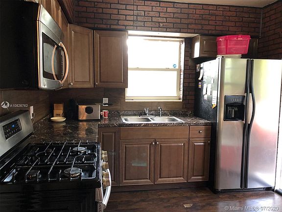 4th image of 745 NW 131st St