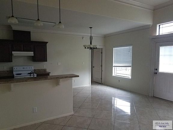 3rd image of 7554 Pecan Ave