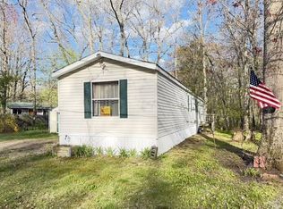 8 Larivierre Ln, Biddeford, ME 04005