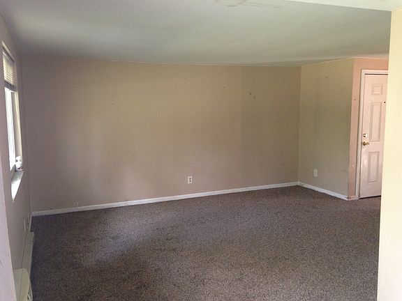 3rd image of 5327 Dunmore Dr