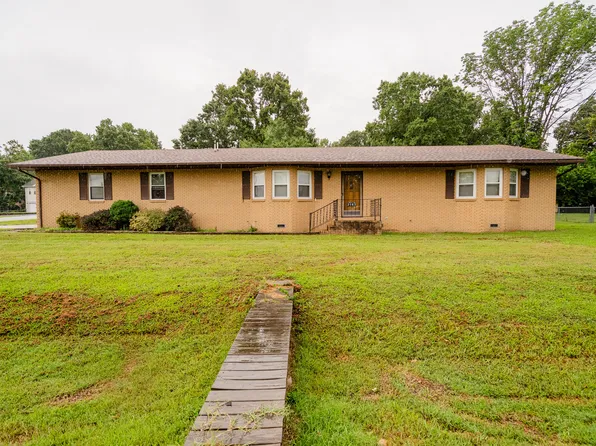 2102 Lambe Avenue, West Plains, MO 65775