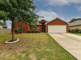 201 Meadowside Dr, Mansfield, TX 76063