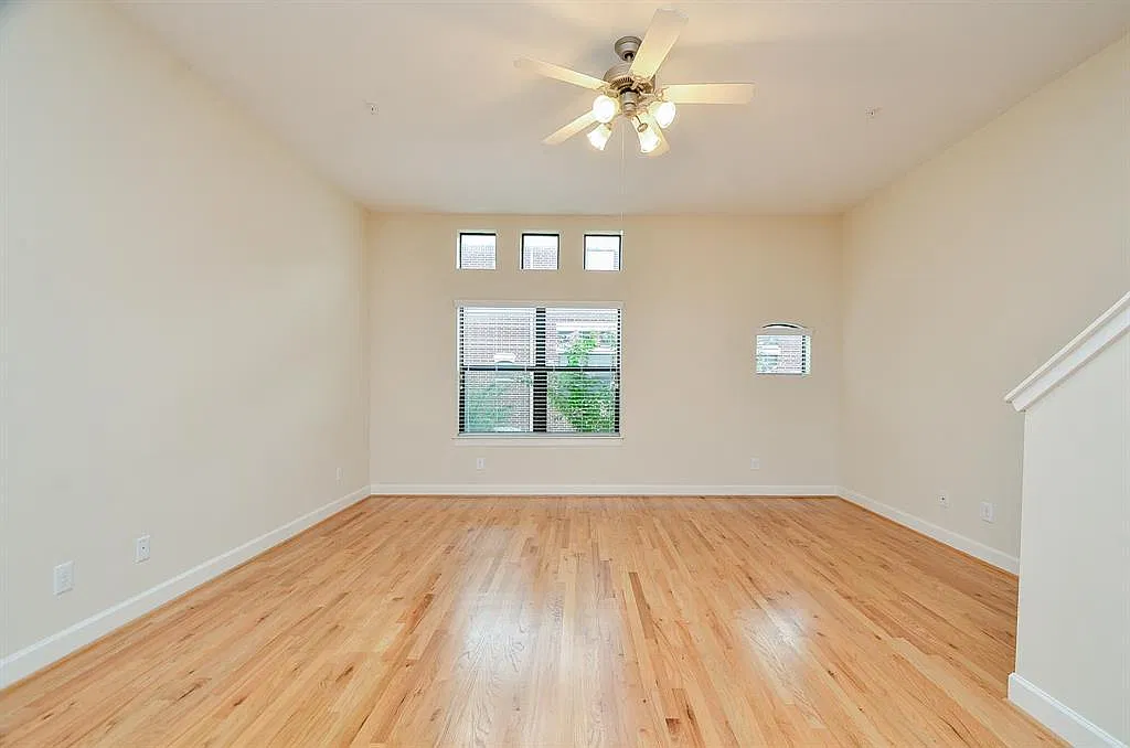 11315 South Main Street - 1 — Photo 2