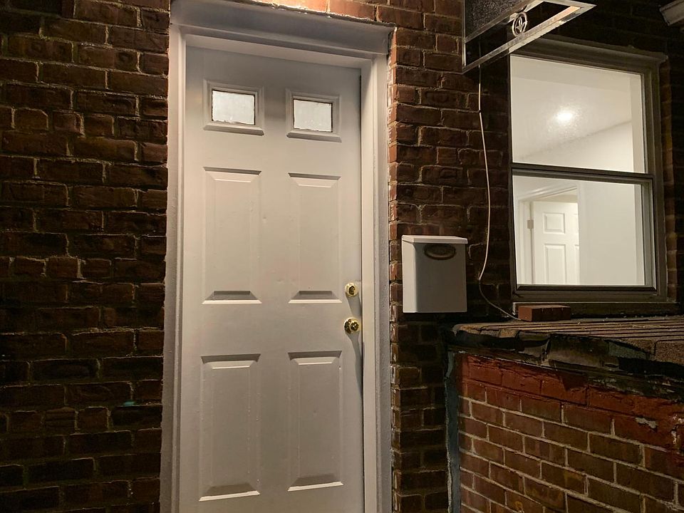 1st image of 2581 Lurting Ave