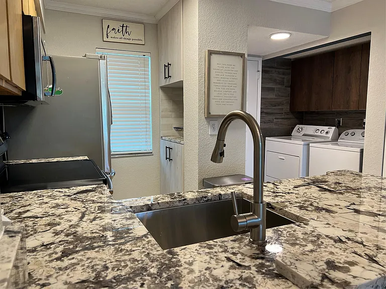 2220 N Cypress Bend Dr #301 — Photo 9