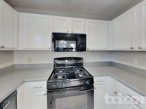 4th image of 4242 Tenneyson Ln