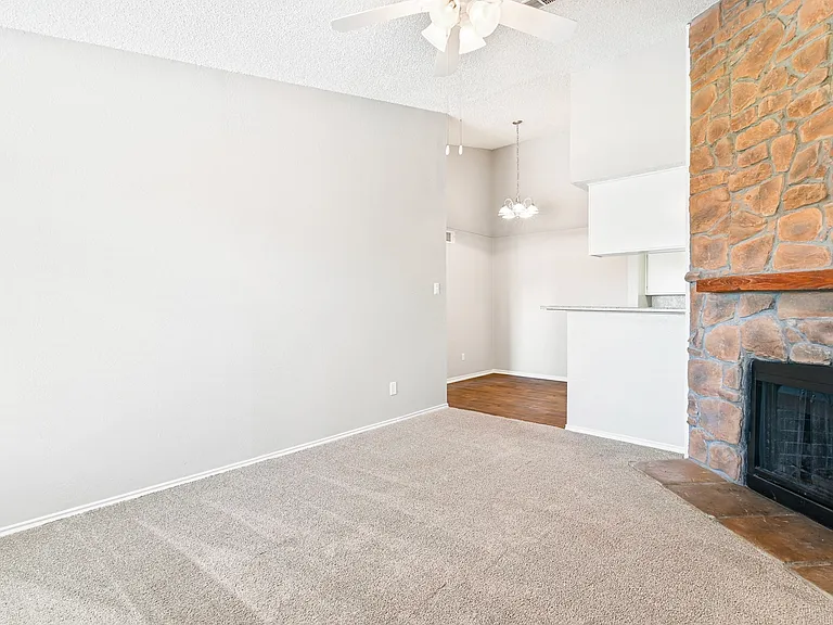 Brookstone & Terrace — Photo 19