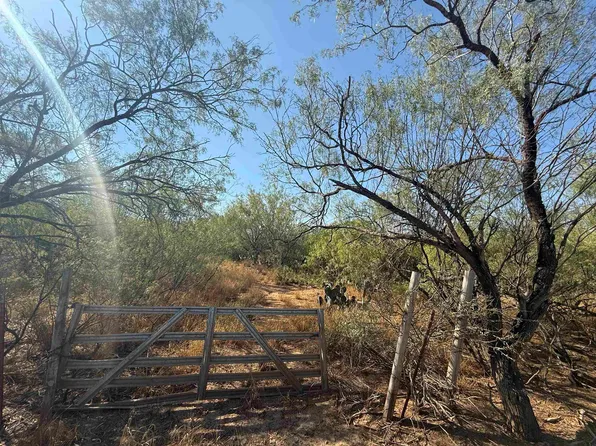 Interstate Highway 35, Cotulla, TX 78014