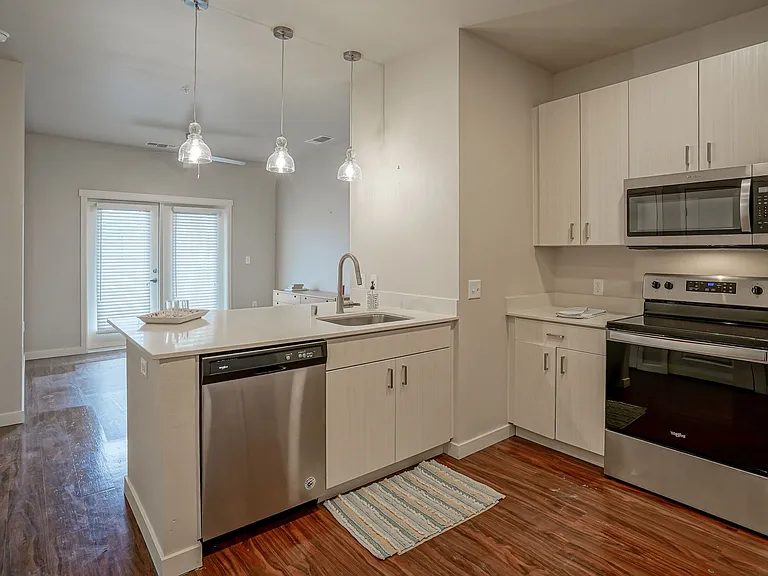 Capitol Flats — Photo 11