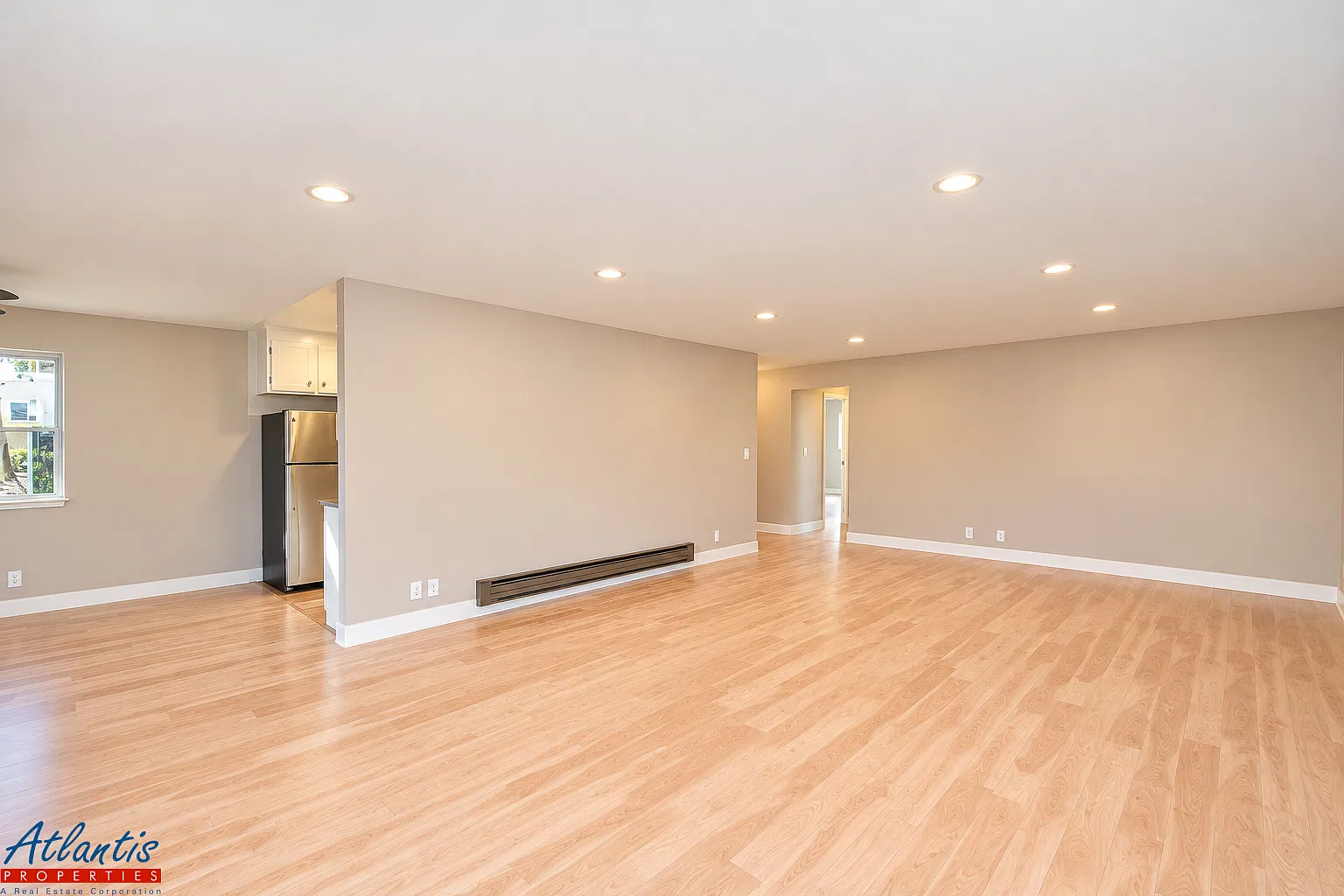 2 bed, 1050 sqft, $3,695 — Photo 2