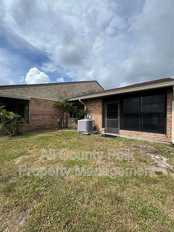 2 bed, 2.0 bath, 1110 sqft, $1,795 — Photo 3