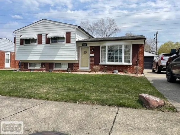 30750 Sutherland Ave, Warren, MI 48088