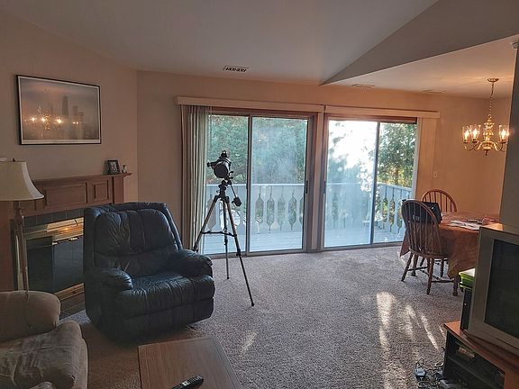 3rd image of 1350 Stratford Dr #2B