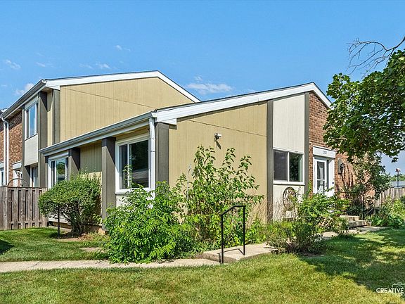 2nd image of 252 Pueblo Dr