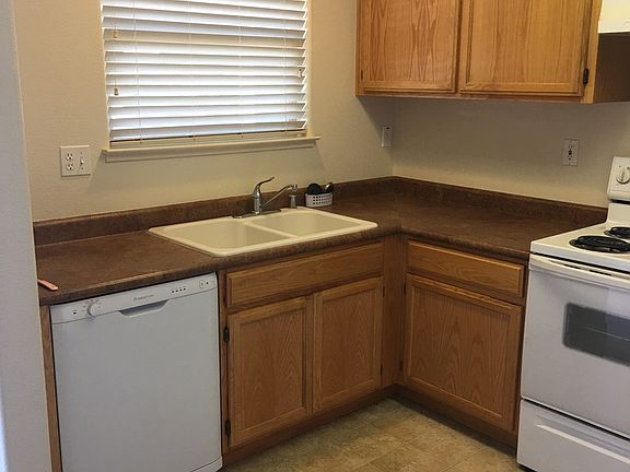 5th image of 121 Healdsburg Ave APT H