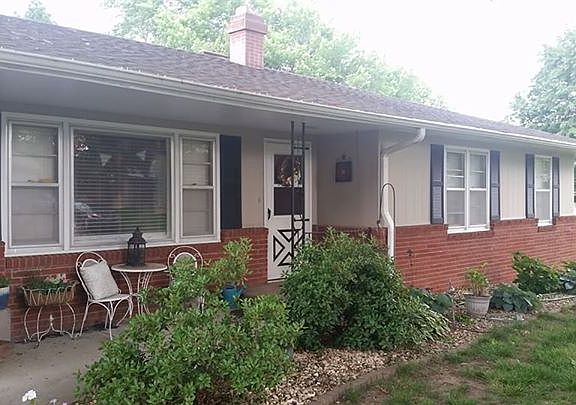 2nd image of 3420 Nickell Dr