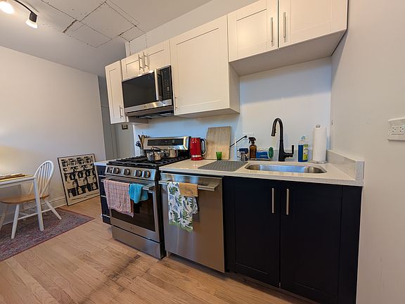 4th image of 4529 N Greenview Ave #2