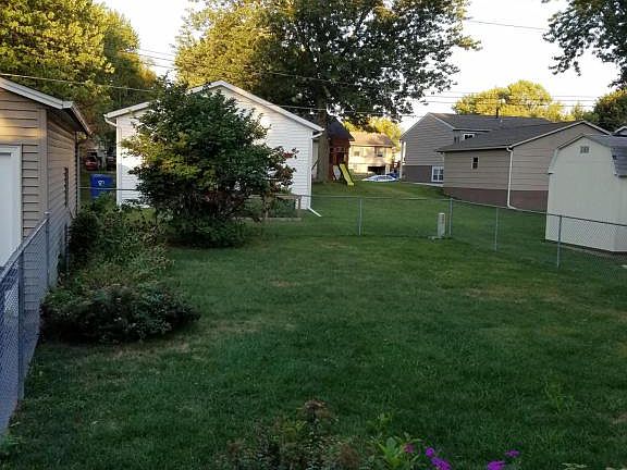 3rd image of 3421 Somerset Dr