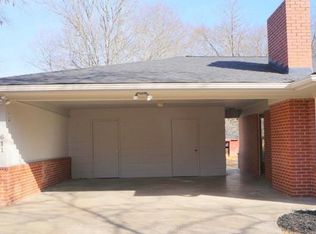 611 Gillsbrook Rd, Lancaster, SC 29720